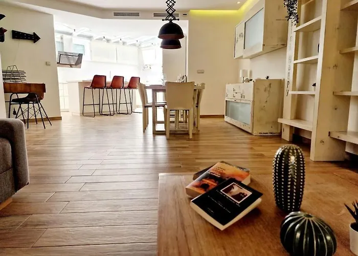 Апартаменти Cervantes House *